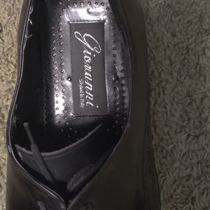 Dress shoes